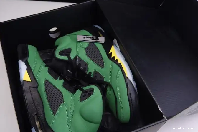 Rep 5 Jordan CK6631-307 Oregon Ducks SE Air 0408